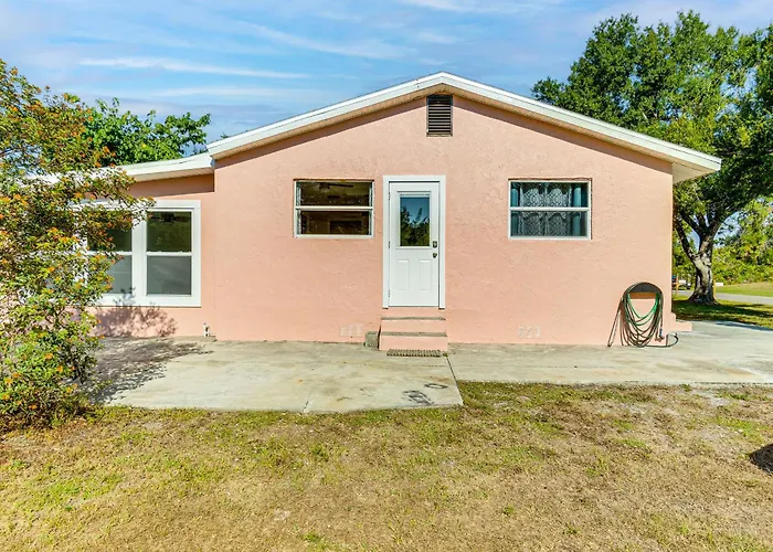 Chic Port Charlotte Home ~ 9 Mi To Englewood Beach