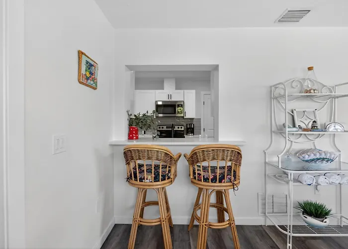 Dockside Delight Waterfront Gulf Access 4 Mins To Beach